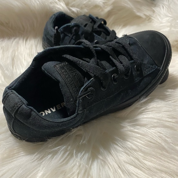 Kids converse shoes size 2 youth all black on black - Picture 2 of 6